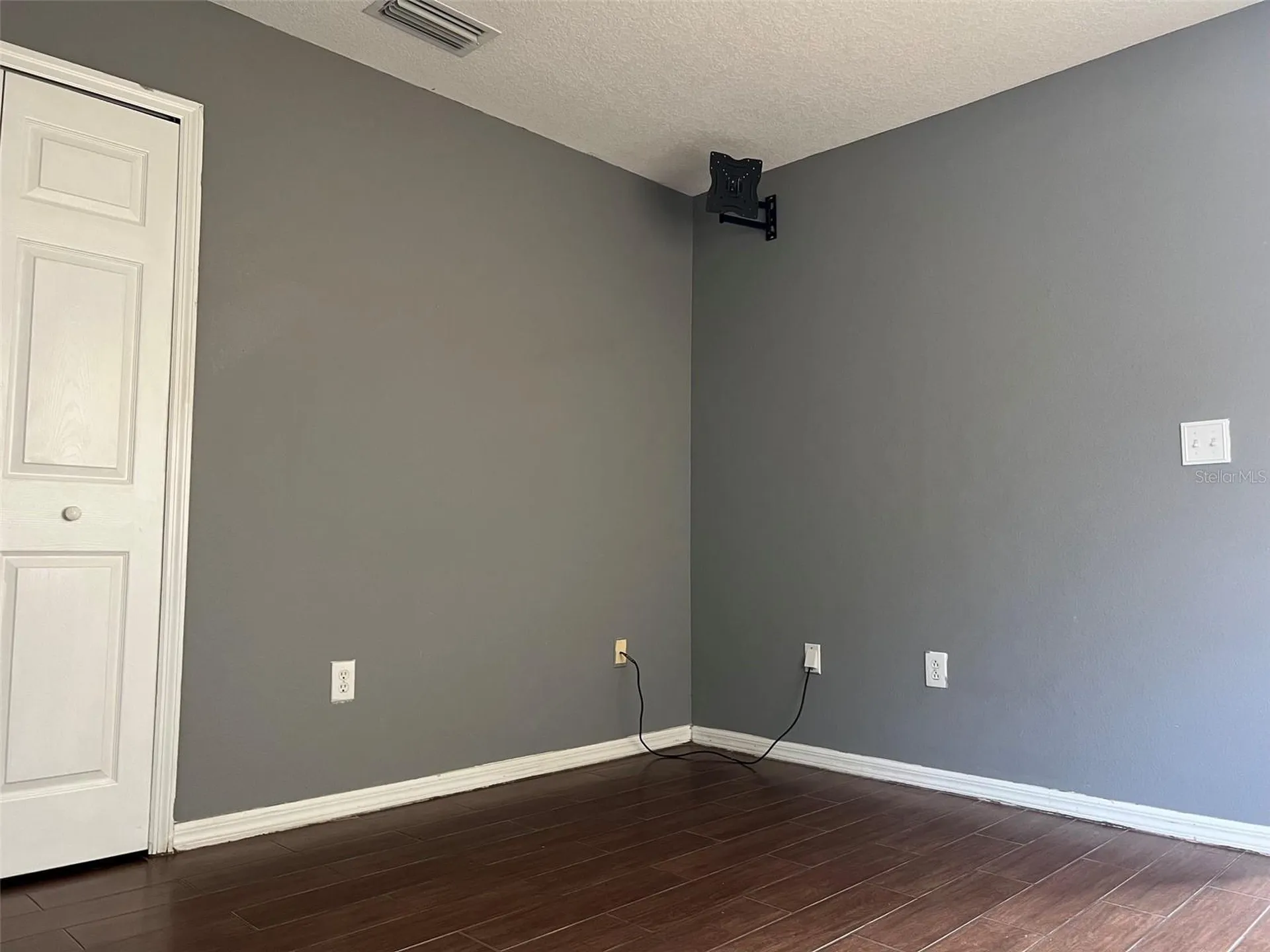18169 Sandy Pointe Drive Tampa FL 33647