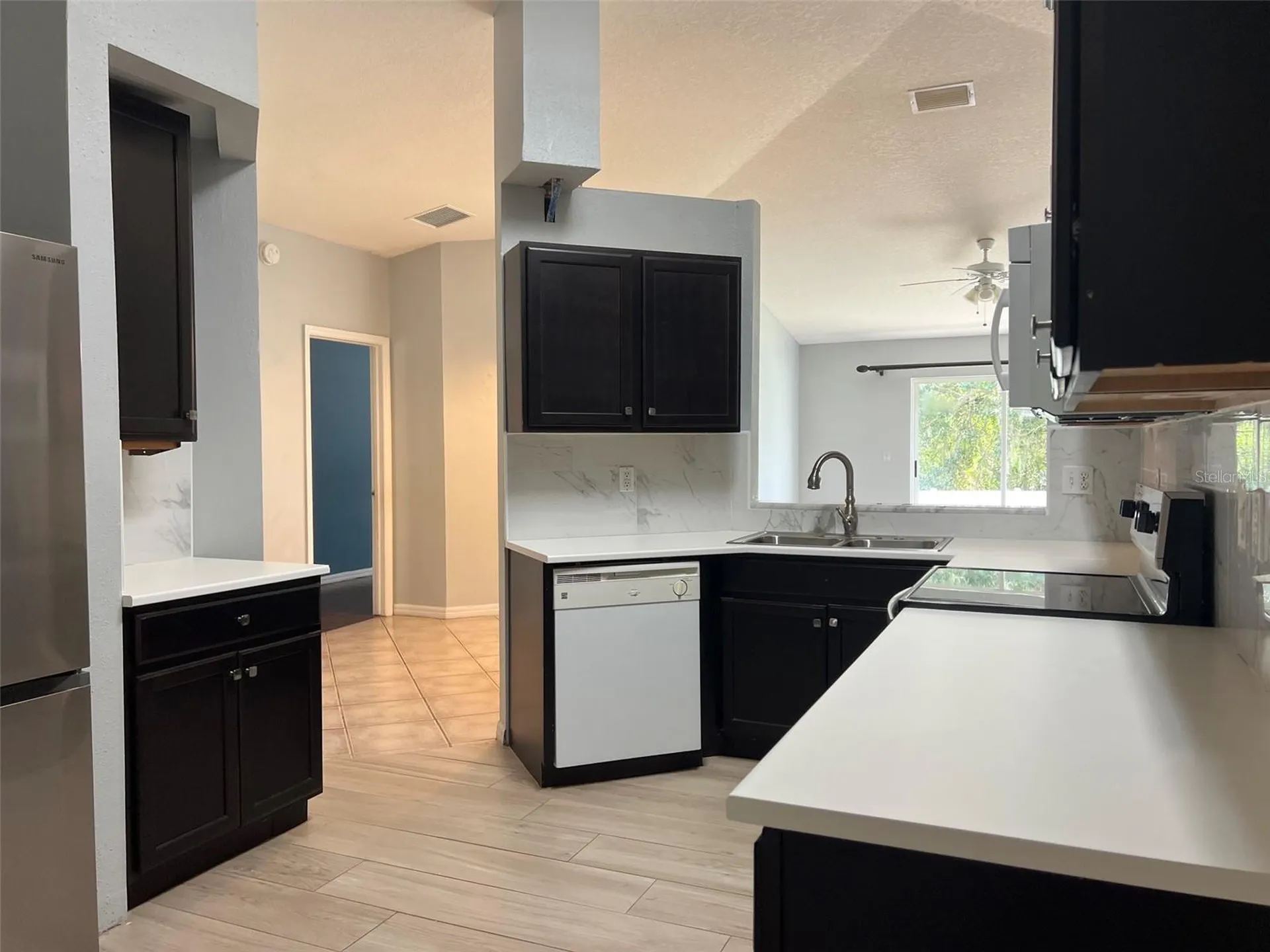 18169 Sandy Pointe Drive Tampa FL 33647
