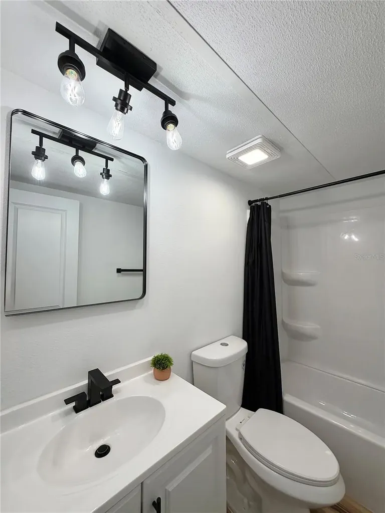 17545 NE 37th Court Citra FL 32113