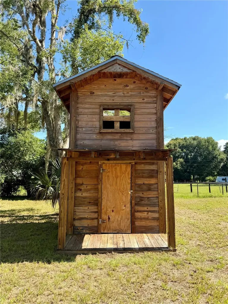 17545 NE 37th Court Citra FL 32113