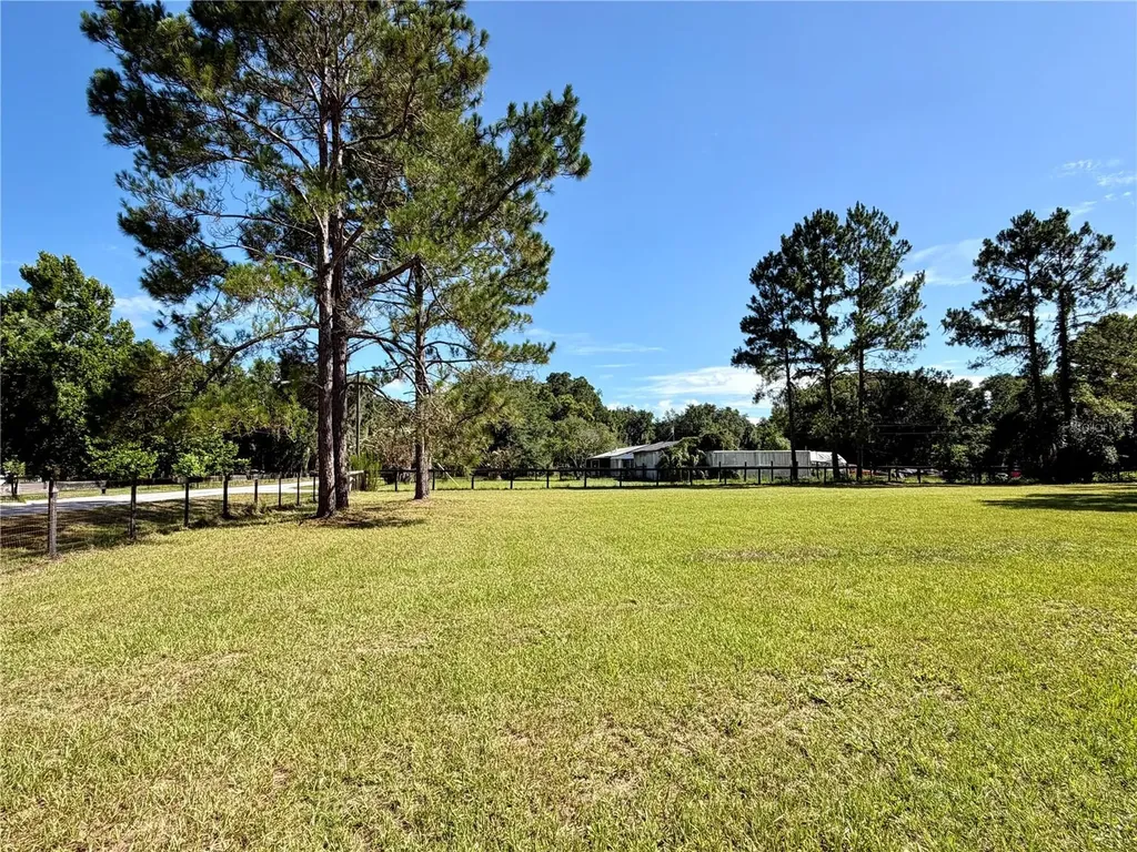 17545 NE 37th Court Citra FL 32113
