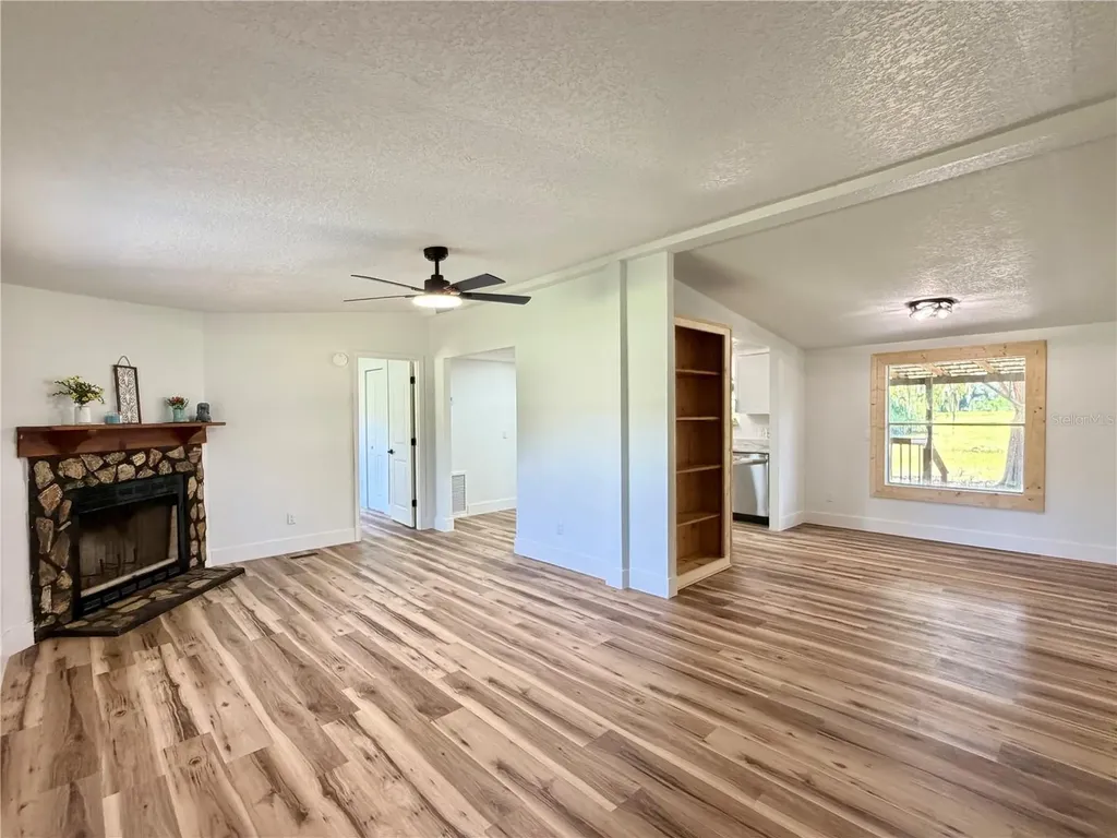 17545 NE 37th Court Citra FL 32113