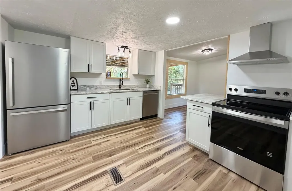 17545 NE 37th Court Citra FL 32113