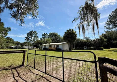 17545 NE 37th Court Citra FL 32113