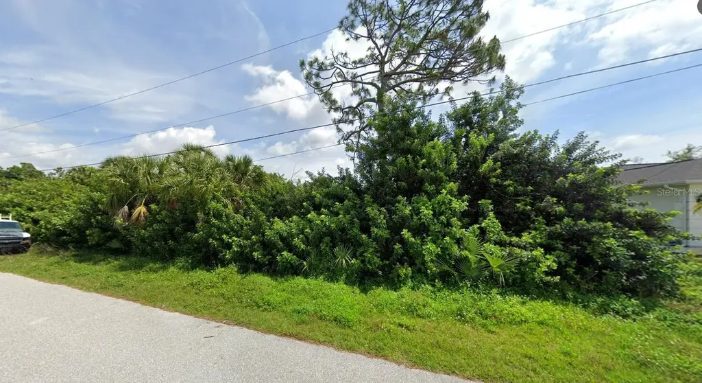 6042 Hooper Lane Englewood FL 34224