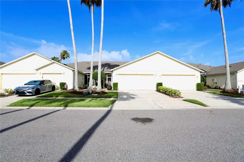 170 Club Villas Lane Kissimmee FL 34744
