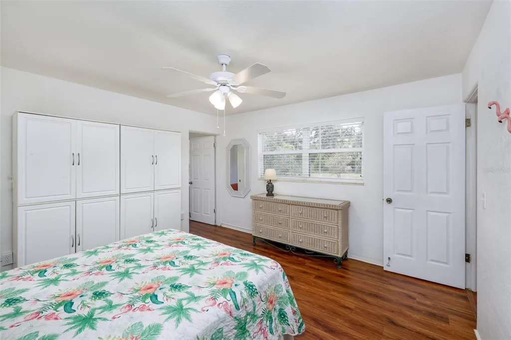 4154 56th Street N Kenneth City FL 33709