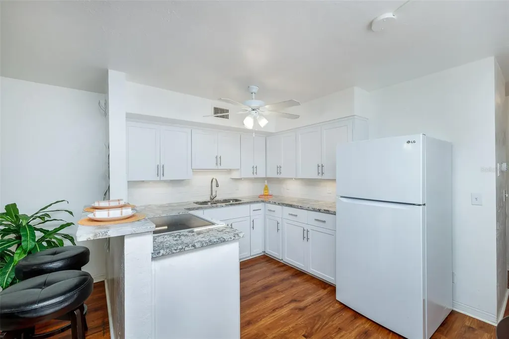 4154 56th Street N Kenneth City FL 33709