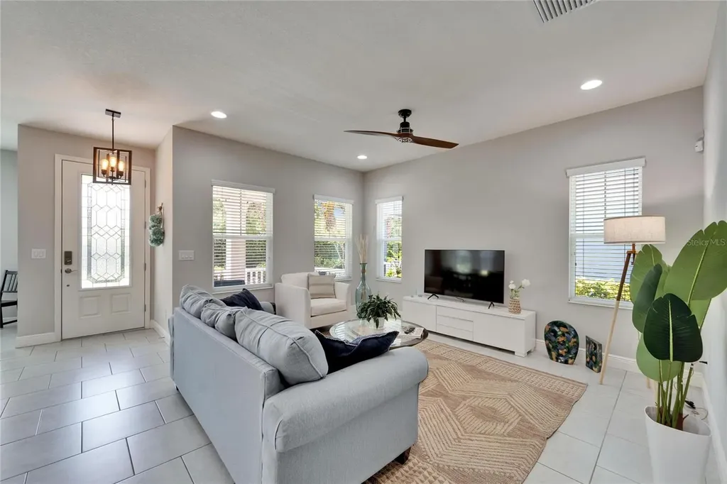 606 Winterside Drive Apollo Beach FL 33572