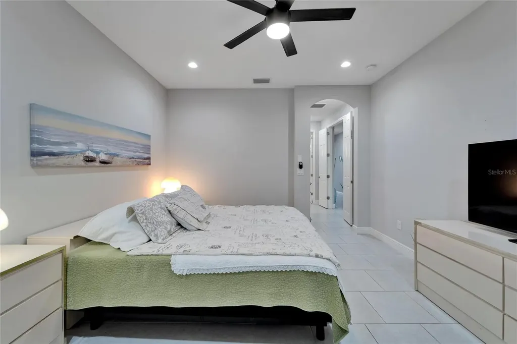 606 Winterside Drive Apollo Beach FL 33572
