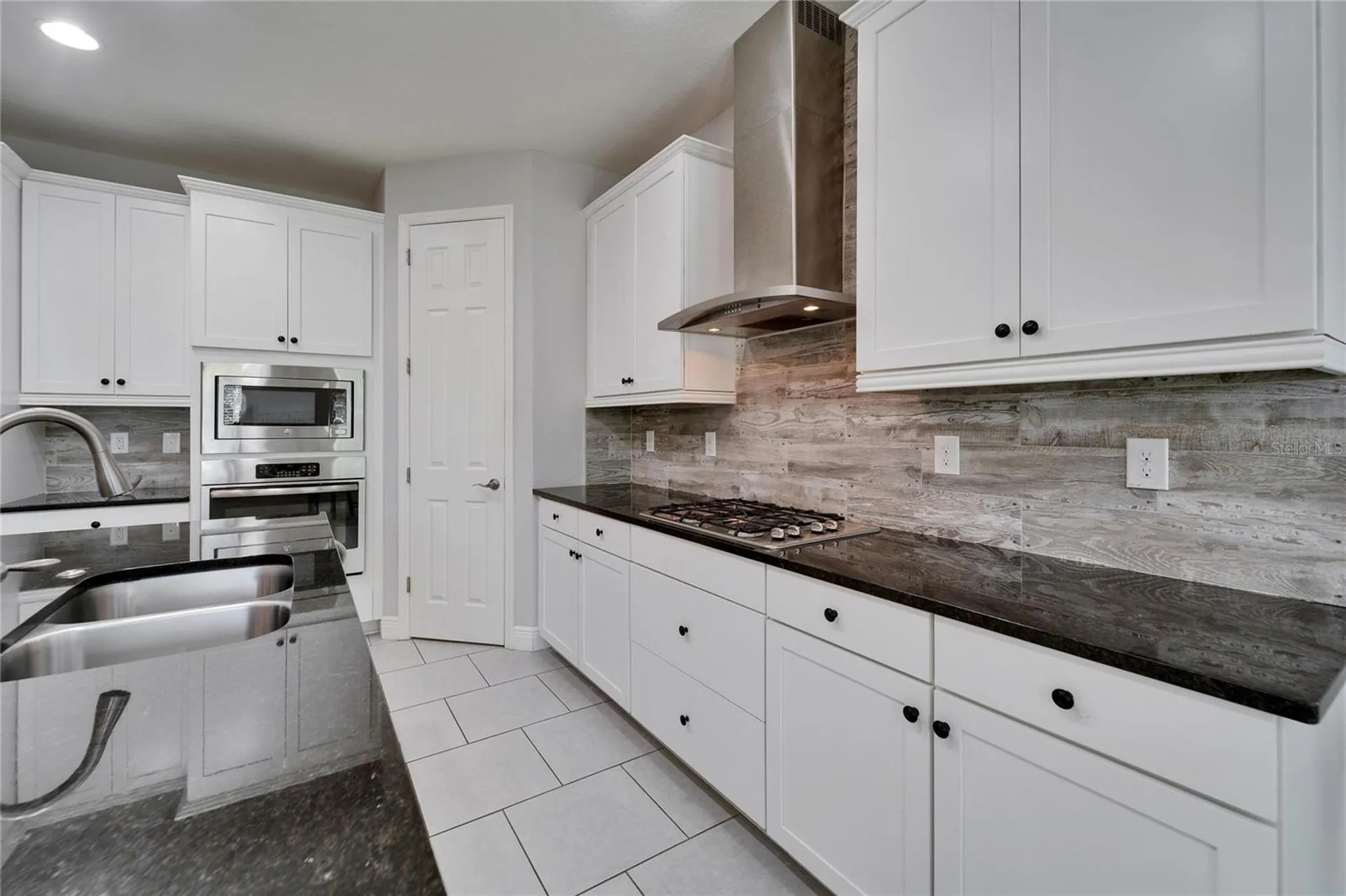 606 Winterside Drive Apollo Beach FL 33572