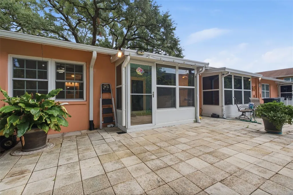 2250 Druid Road E Clearwater FL 33764