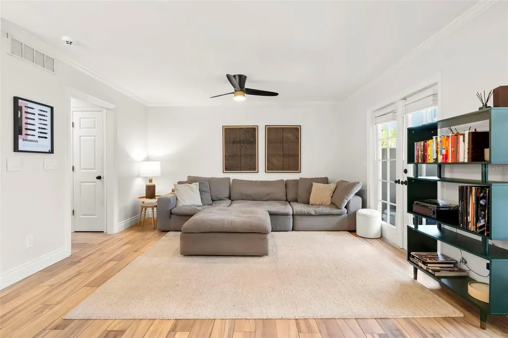 2411 W Jetton Avenue Tampa FL 33629