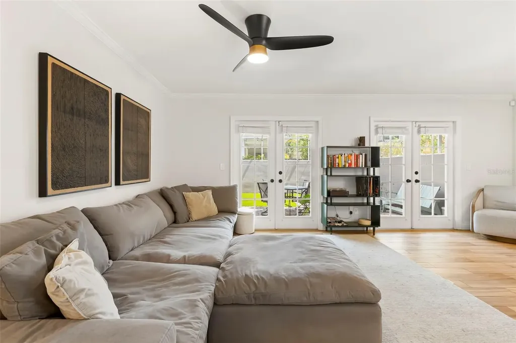 2411 W Jetton Avenue Tampa FL 33629
