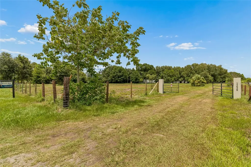 15628 Carlton Lake Road Wimauma FL 33598