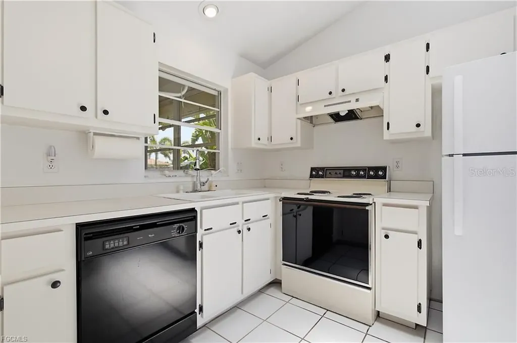 1513 SW 44th Street Cape Coral FL 33914