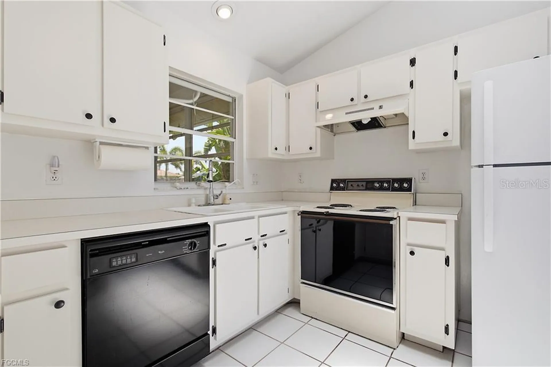 1513 SW 44th Street Cape Coral FL 33914