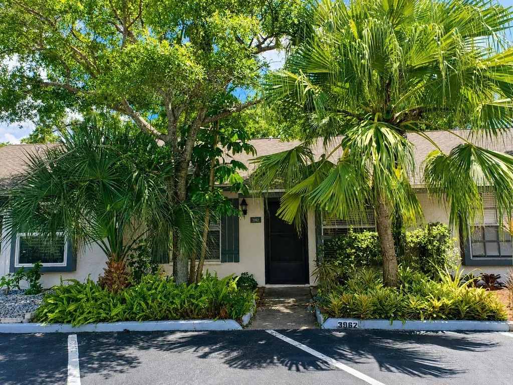 3962 La Costa Lane Largo FL 33771