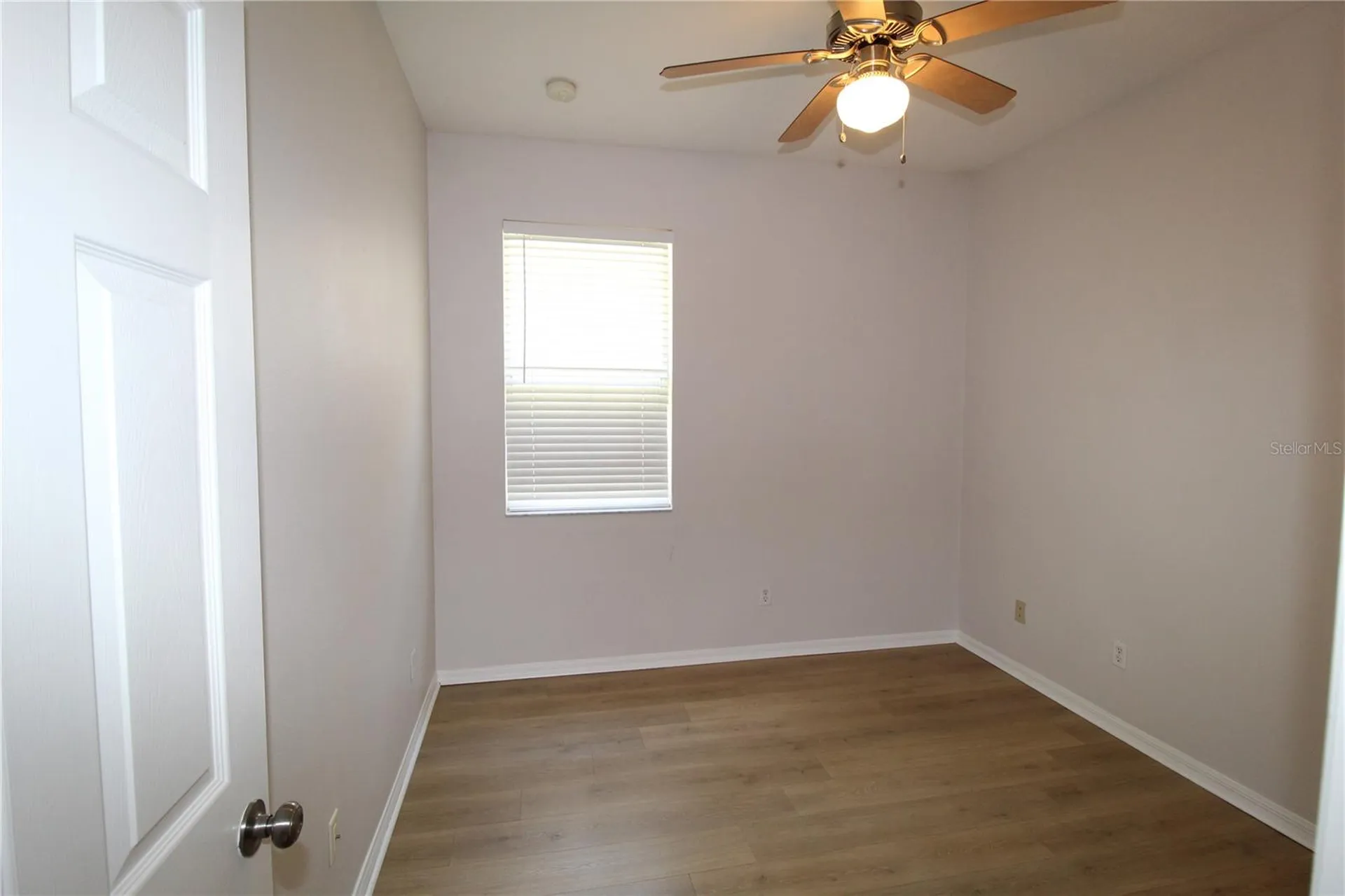 9885 Leland Drive Orlando FL 32827