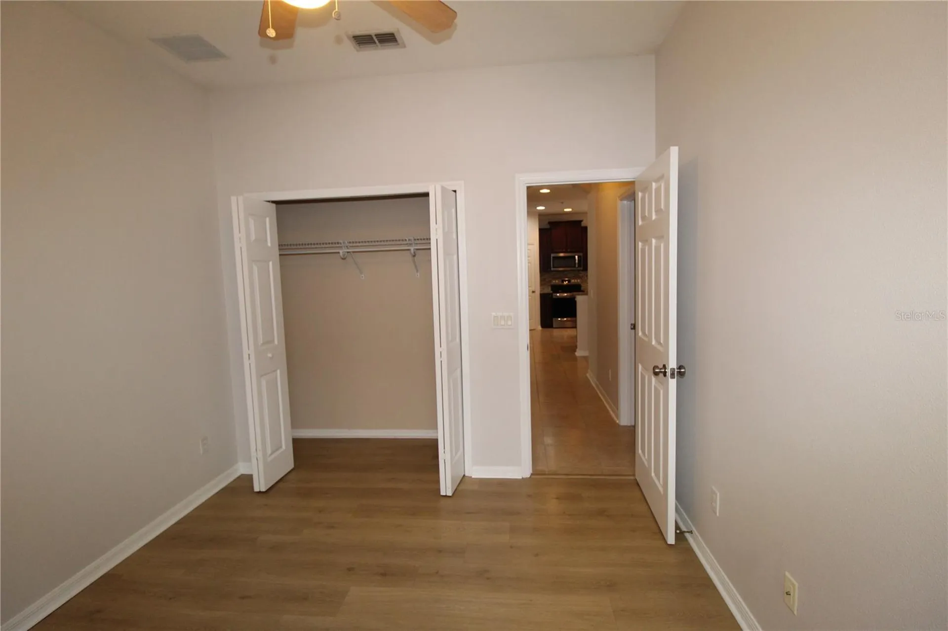 9885 Leland Drive Orlando FL 32827