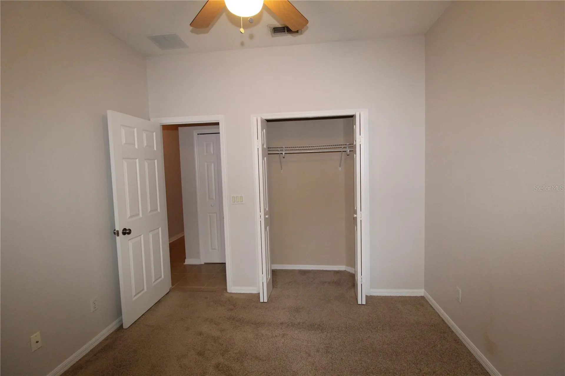 9885 Leland Drive Orlando FL 32827