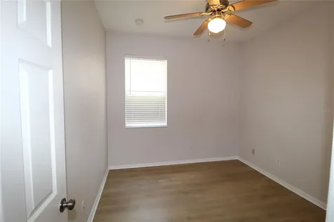 9885 Leland Drive Orlando FL 32827