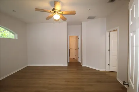 9885 Leland Drive Orlando FL 32827
