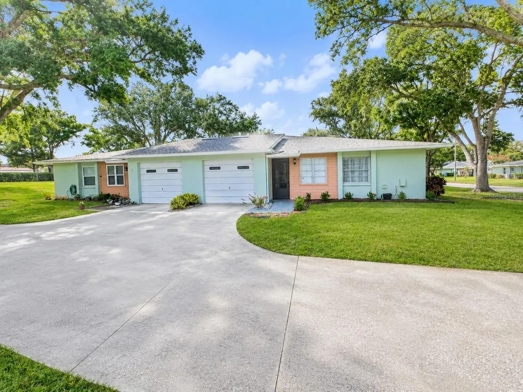 1131 Orange Tree Circle W Palm Harbor FL 34684