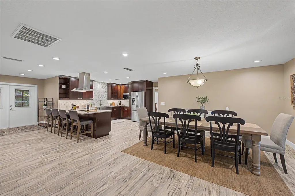 1112 Lakemont Drive Valrico FL 33594