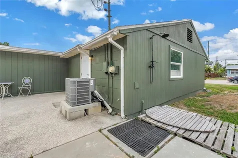 1416 38th Avenue N St Petersburg FL 33704