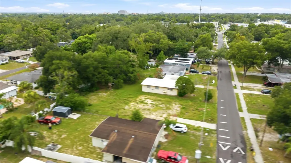 8714 N Hyaleah Road Tampa FL 33617