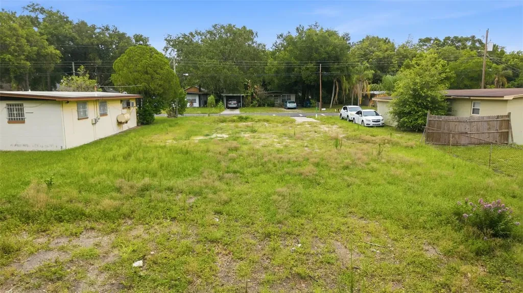 8714 N Hyaleah Road Tampa FL 33617
