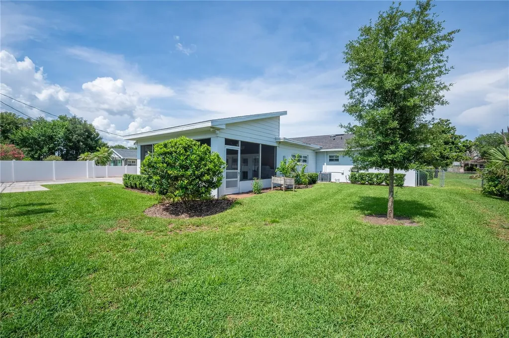1211 Hunt Avenue Lakeland FL 33801