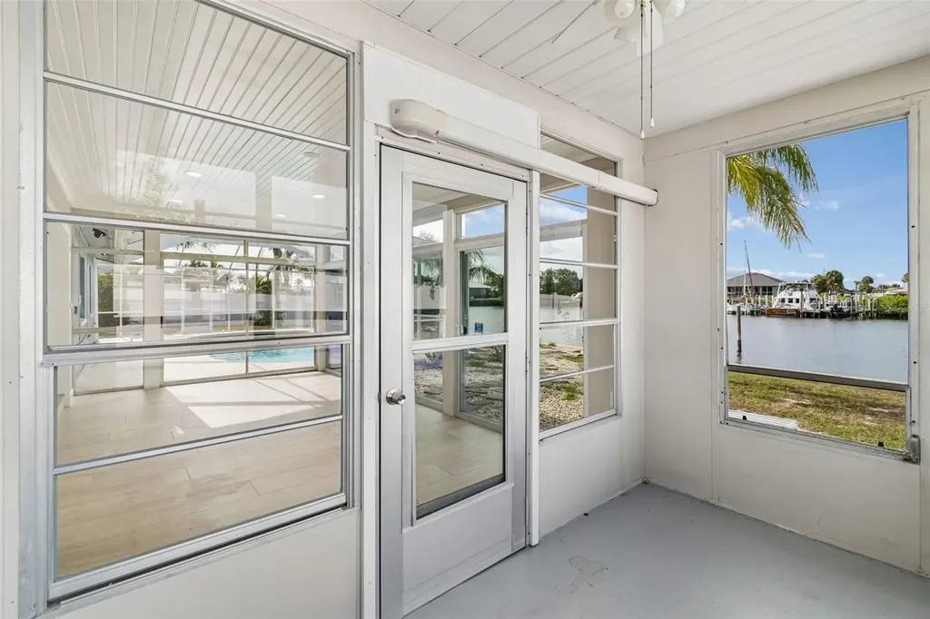 729 Spanish Main Drive Apollo Beach FL 33572