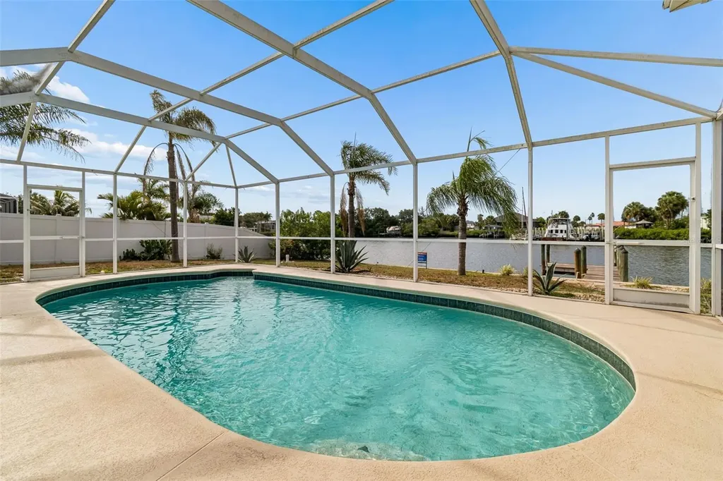 729 Spanish Main Drive Apollo Beach FL 33572