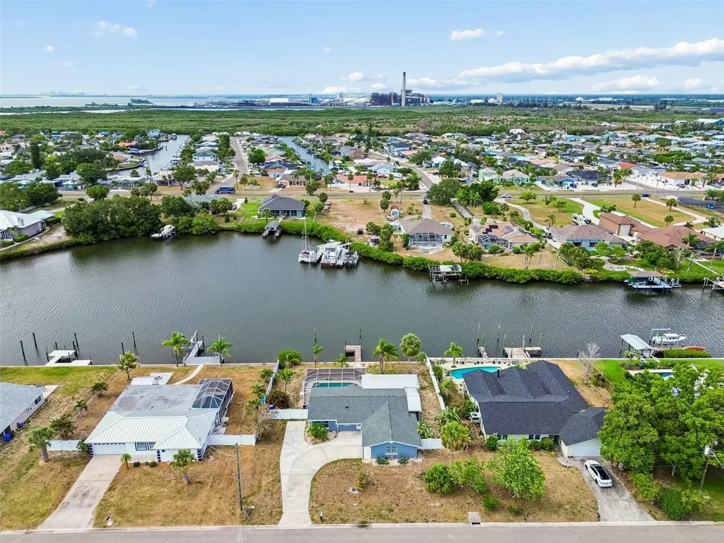 729 Spanish Main Drive Apollo Beach FL 33572