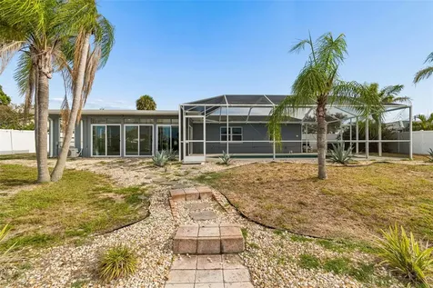 729 Spanish Main Drive Apollo Beach FL 33572