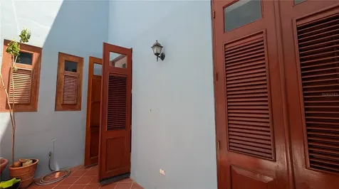 313 C. De La Luna Old San Juan PR 00901