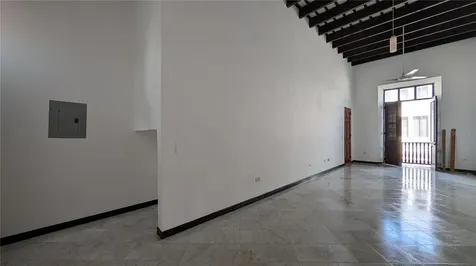 313 C. De La Luna Old San Juan PR 00901