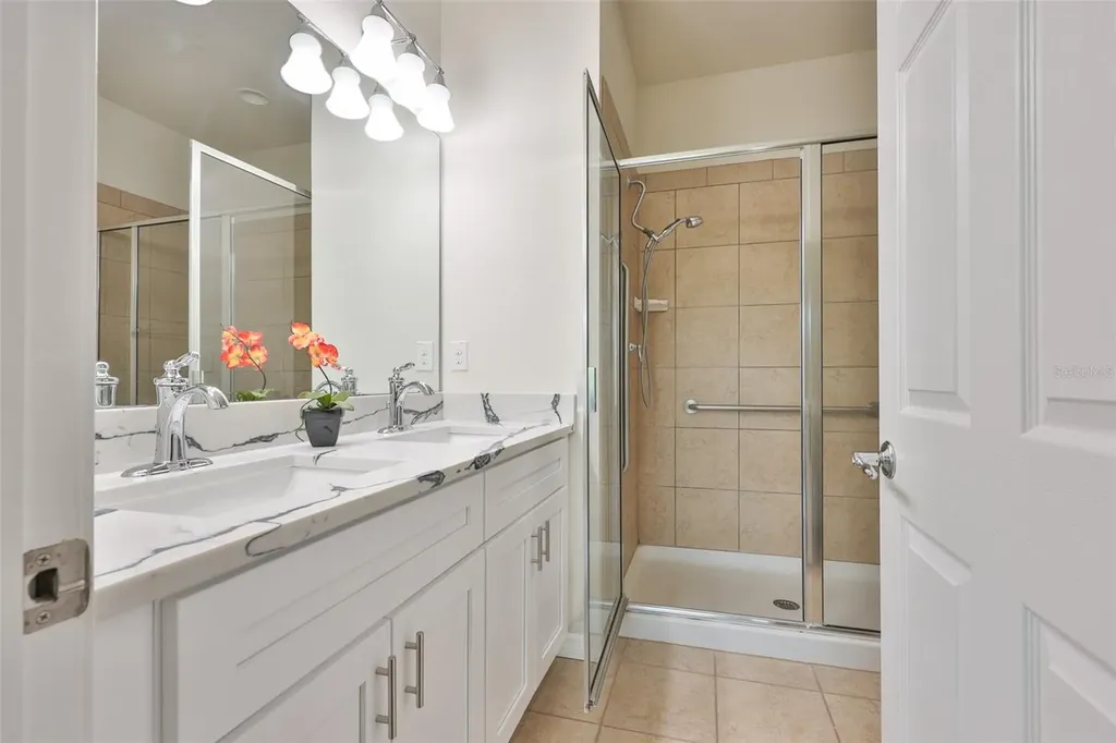 5618 Sunset Falls Drive Apollo Beach FL 33572