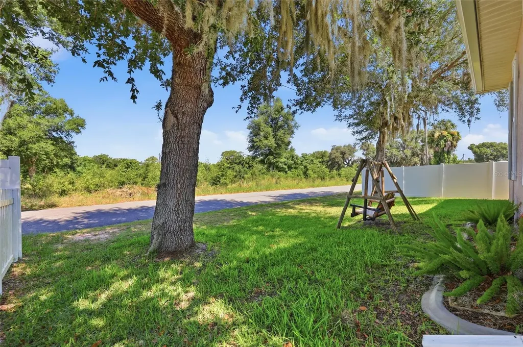 6342 Sanders Grove Circle Okahumpka FL 34762
