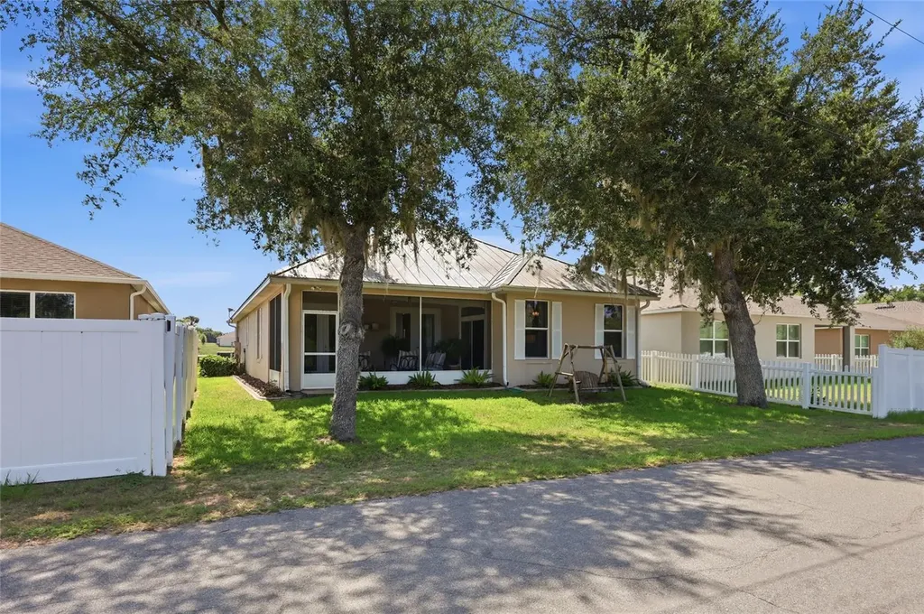 6342 Sanders Grove Circle Okahumpka FL 34762