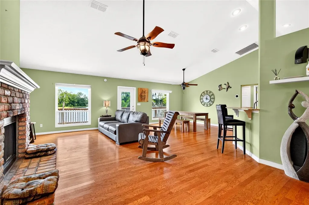 13059 NE 7th Loop Silver Springs FL 34488