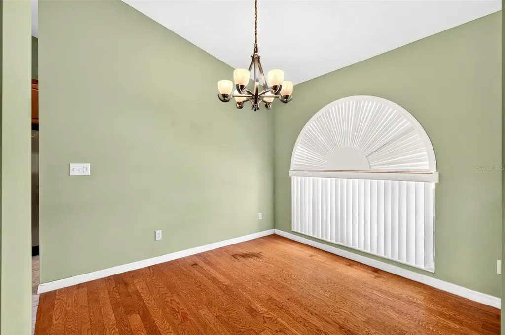 13059 NE 7th Loop Silver Springs FL 34488