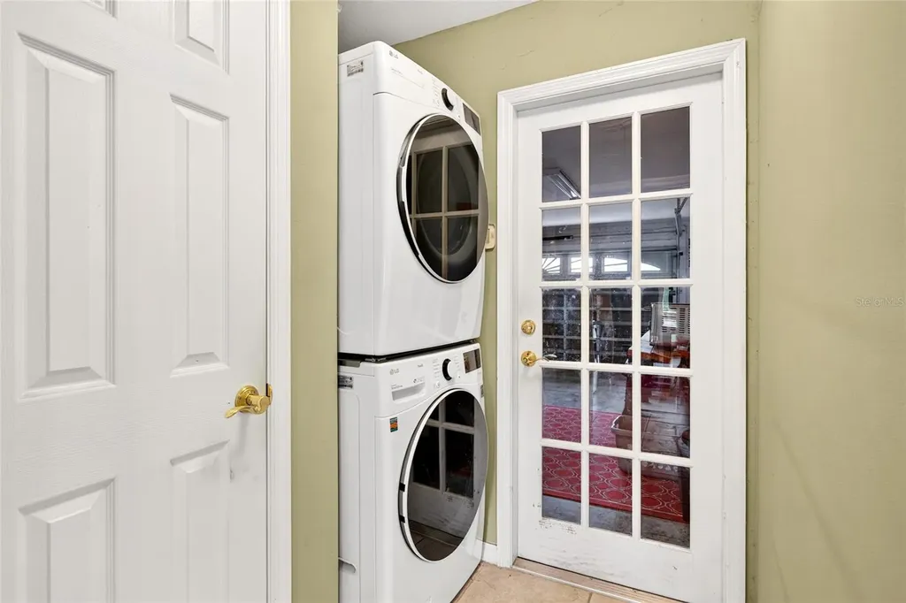13059 NE 7th Loop Silver Springs FL 34488