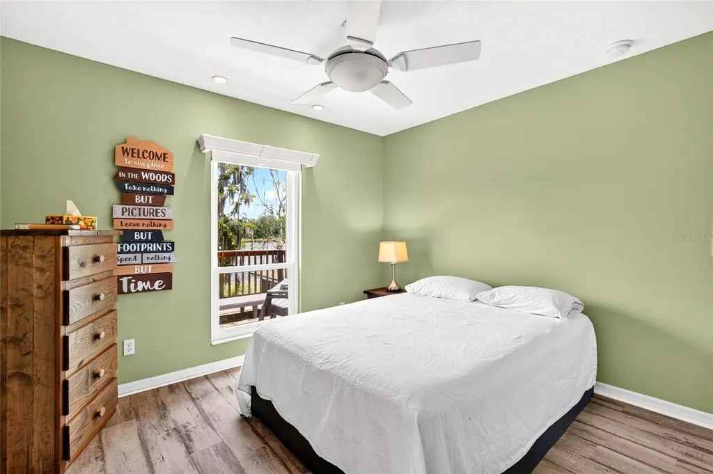 13059 NE 7th Loop Silver Springs FL 34488