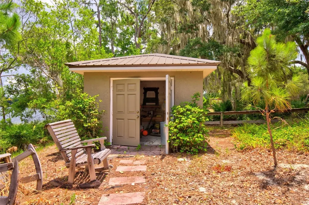 13059 NE 7th Loop Silver Springs FL 34488