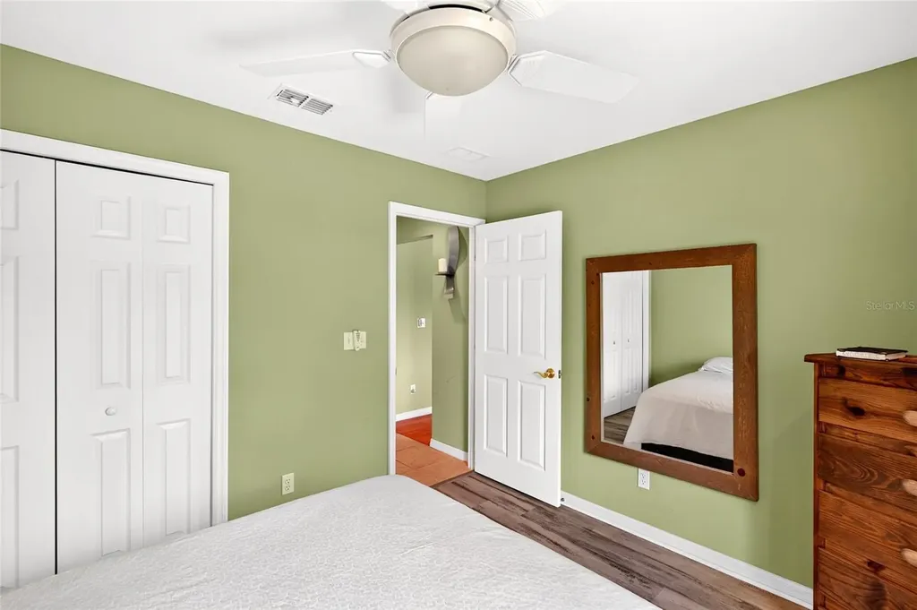 13059 NE 7th Loop Silver Springs FL 34488
