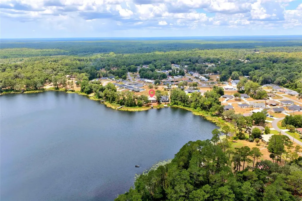 13059 NE 7th Loop Silver Springs FL 34488