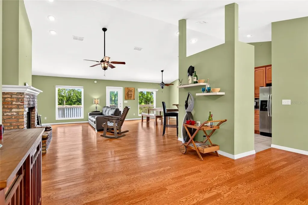 13059 NE 7th Loop Silver Springs FL 34488